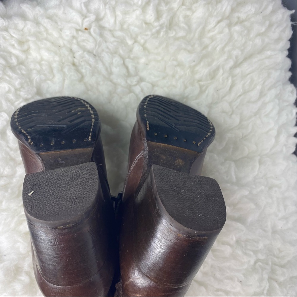 FRYE Vera Short Engineer Motocycle Harness Leather Brown Belted Boots  Size 7B - Picture 10 of 10